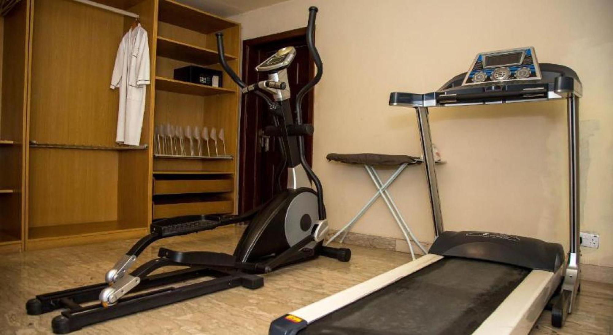 Room In Lodge - Apartment Royale Hotel-3 Bd Apartment Ikeja Exterior foto